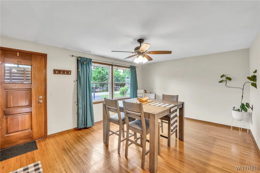 3985 Lincoln Avenue, Hamburg, New York 14075, Hamburg, New York 14075, 3 Bedrooms Bedrooms, 6 Rooms Rooms,1 BathroomBathrooms,Residential,For Sale,3985 Lincoln Avenue, Hamburg, New York 14075,B1621231
