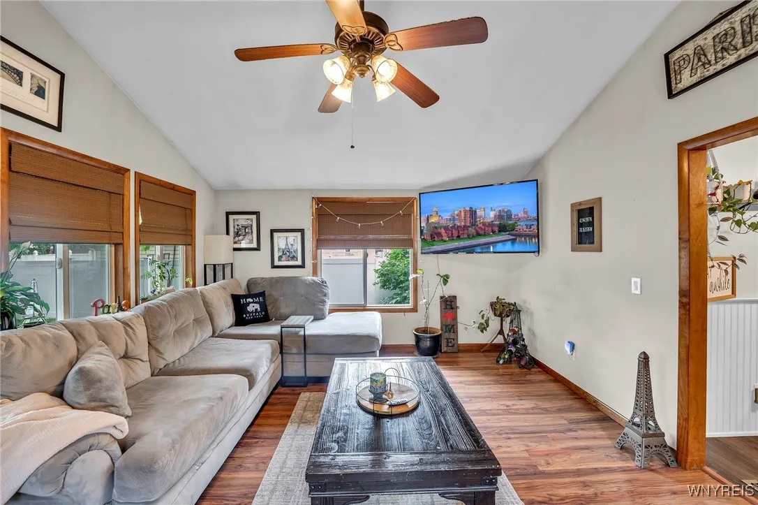 3985 Lincoln Avenue, Hamburg, New York 14075, Hamburg, New York 14075, 3 Bedrooms Bedrooms, 6 Rooms Rooms,1 BathroomBathrooms,Residential,For Sale,3985 Lincoln Avenue, Hamburg, New York 14075,B1621231