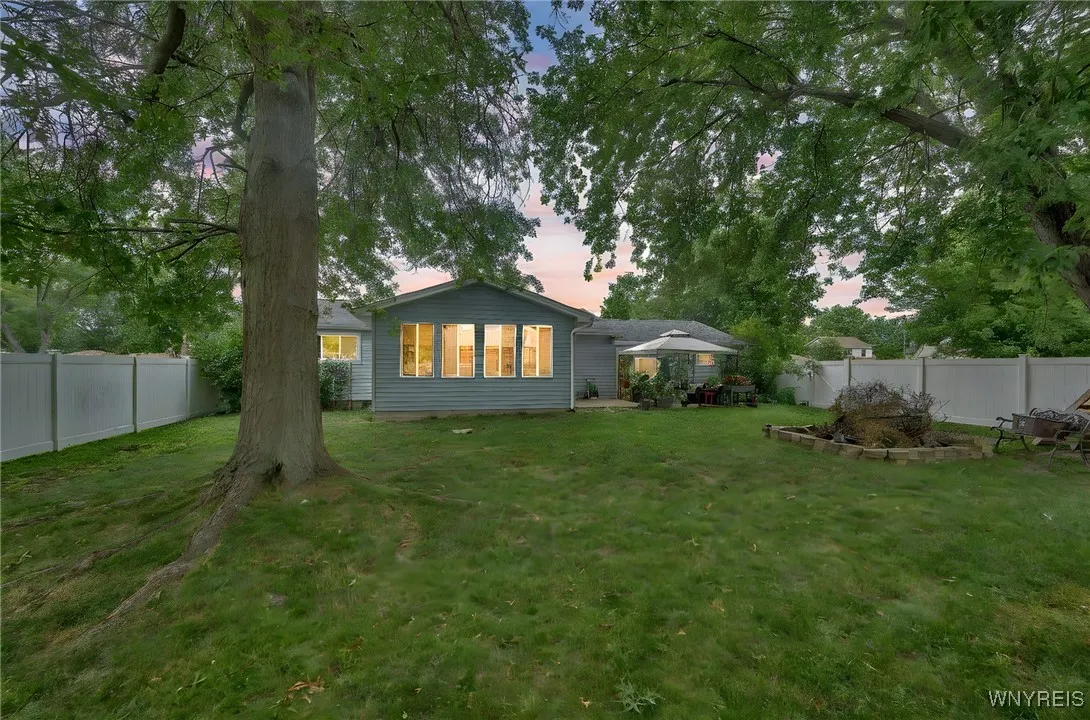 3985 Lincoln Avenue, Hamburg, New York 14075, Hamburg, New York 14075, 3 Bedrooms Bedrooms, 6 Rooms Rooms,1 BathroomBathrooms,Residential,For Sale,3985 Lincoln Avenue, Hamburg, New York 14075,B1621231
