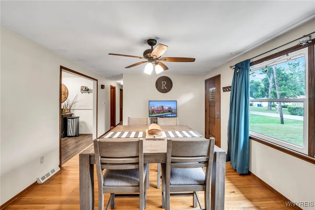3985 Lincoln Avenue, Hamburg, New York 14075, Hamburg, New York 14075, 3 Bedrooms Bedrooms, 6 Rooms Rooms,1 BathroomBathrooms,Residential,For Sale,3985 Lincoln Avenue, Hamburg, New York 14075,B1621231