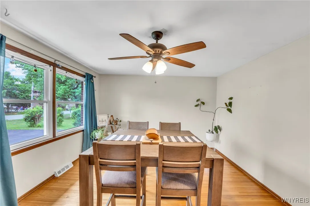 3985 Lincoln Avenue, Hamburg, New York 14075, Hamburg, New York 14075, 3 Bedrooms Bedrooms, 6 Rooms Rooms,1 BathroomBathrooms,Residential,For Sale,3985 Lincoln Avenue, Hamburg, New York 14075,B1621231