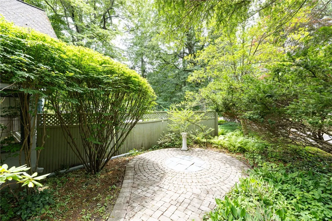 8 Oak Lane, Brighton, New York 14610, Brighton, New York 14610, 4 Bedrooms Bedrooms, 9 Rooms Rooms,3 BathroomsBathrooms,Residential,For Sale,8 Oak Lane, Brighton, New York 14610,R1621557