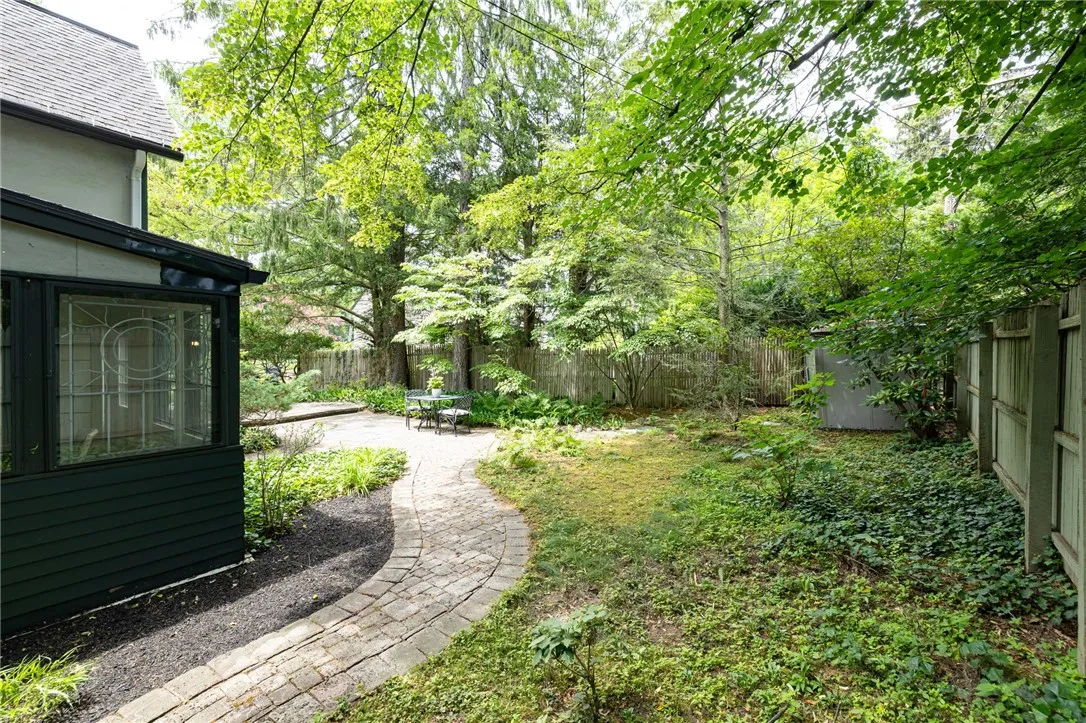 8 Oak Lane, Brighton, New York 14610, Brighton, New York 14610, 4 Bedrooms Bedrooms, 9 Rooms Rooms,3 BathroomsBathrooms,Residential,For Sale,8 Oak Lane, Brighton, New York 14610,R1621557