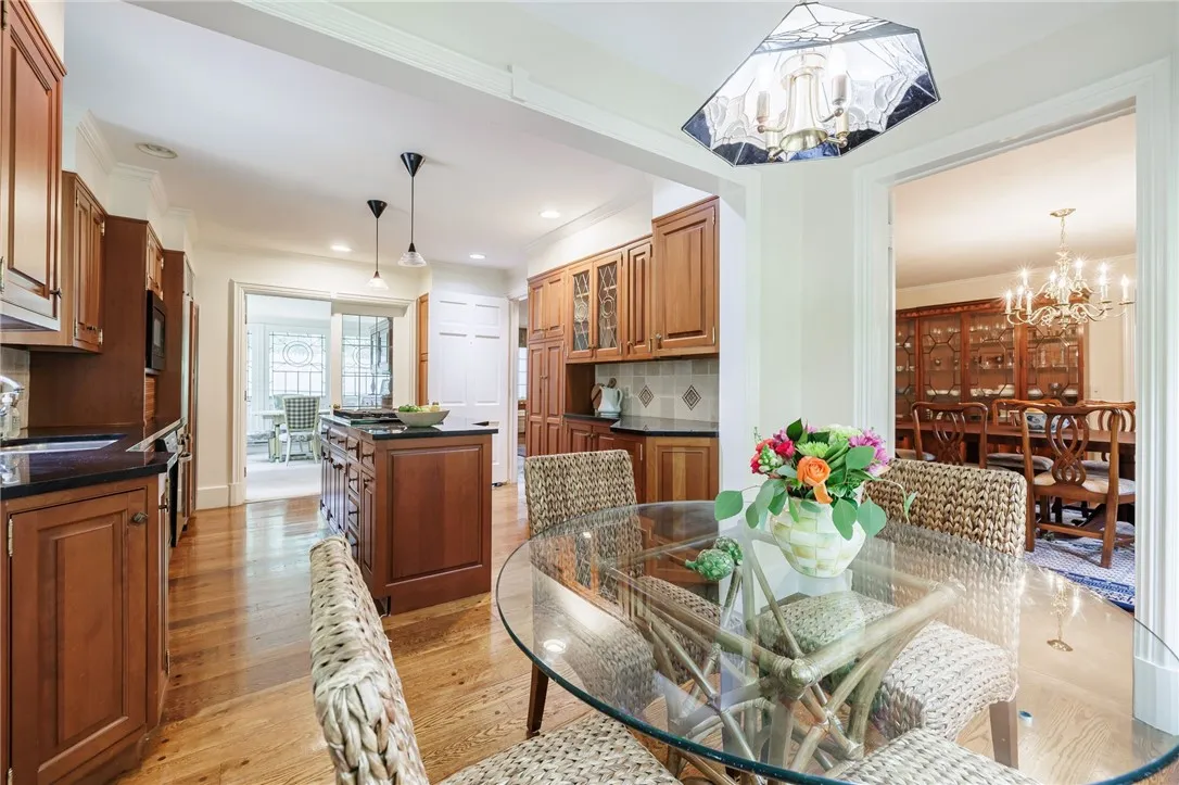 8 Oak Lane, Brighton, New York 14610, Brighton, New York 14610, 4 Bedrooms Bedrooms, 9 Rooms Rooms,3 BathroomsBathrooms,Residential,For Sale,8 Oak Lane, Brighton, New York 14610,R1621557