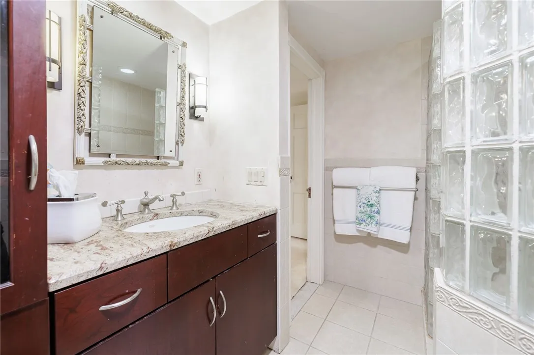 8 Oak Lane, Brighton, New York 14610, Brighton, New York 14610, 4 Bedrooms Bedrooms, 9 Rooms Rooms,3 BathroomsBathrooms,Residential,For Sale,8 Oak Lane, Brighton, New York 14610,R1621557
