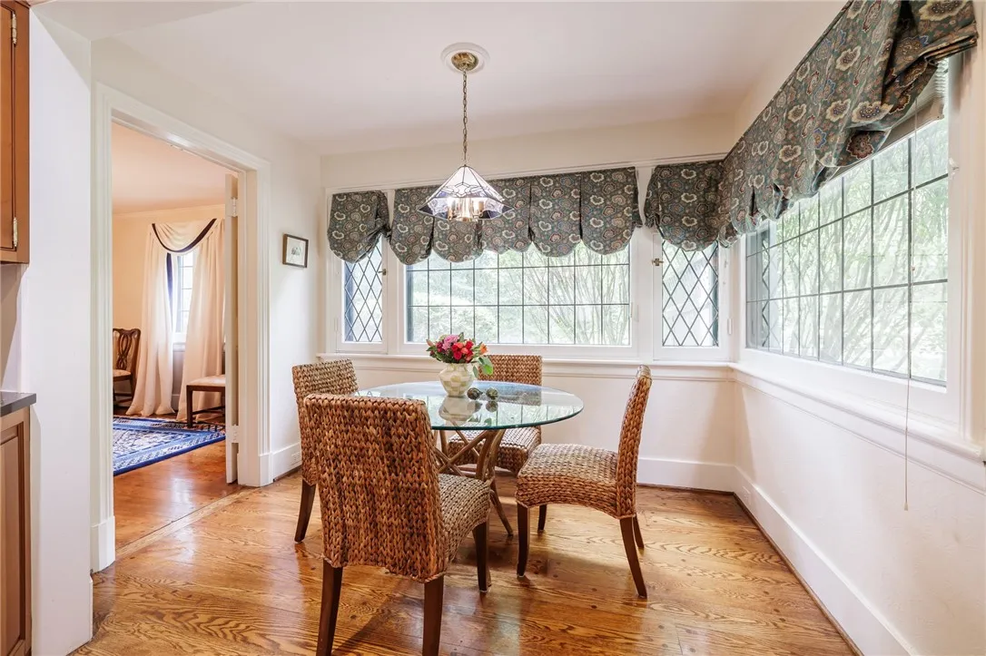 8 Oak Lane, Brighton, New York 14610, Brighton, New York 14610, 4 Bedrooms Bedrooms, 9 Rooms Rooms,3 BathroomsBathrooms,Residential,For Sale,8 Oak Lane, Brighton, New York 14610,R1621557