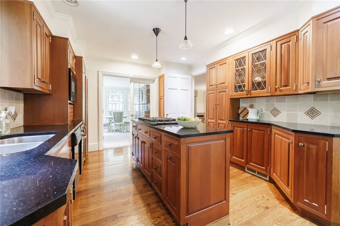 8 Oak Lane, Brighton, New York 14610, Brighton, New York 14610, 4 Bedrooms Bedrooms, 9 Rooms Rooms,3 BathroomsBathrooms,Residential,For Sale,8 Oak Lane, Brighton, New York 14610,R1621557