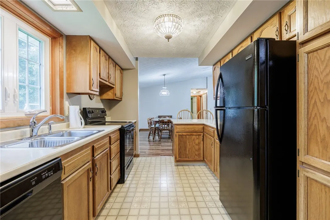 4358 Shortsville Road, Manchester, New York 14548, Manchester, New York 14548, 3 Bedrooms Bedrooms, 7 Rooms Rooms,2 BathroomsBathrooms,Residential,For Sale,4358 Shortsville Road, Manchester, New York 14548,R1621228