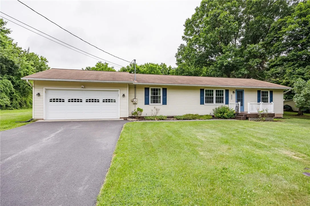 4358 Shortsville Road, Manchester, New York 14548, Manchester, New York 14548, 3 Bedrooms Bedrooms, 7 Rooms Rooms,2 BathroomsBathrooms,Residential,For Sale,4358 Shortsville Road, Manchester, New York 14548,R1621228