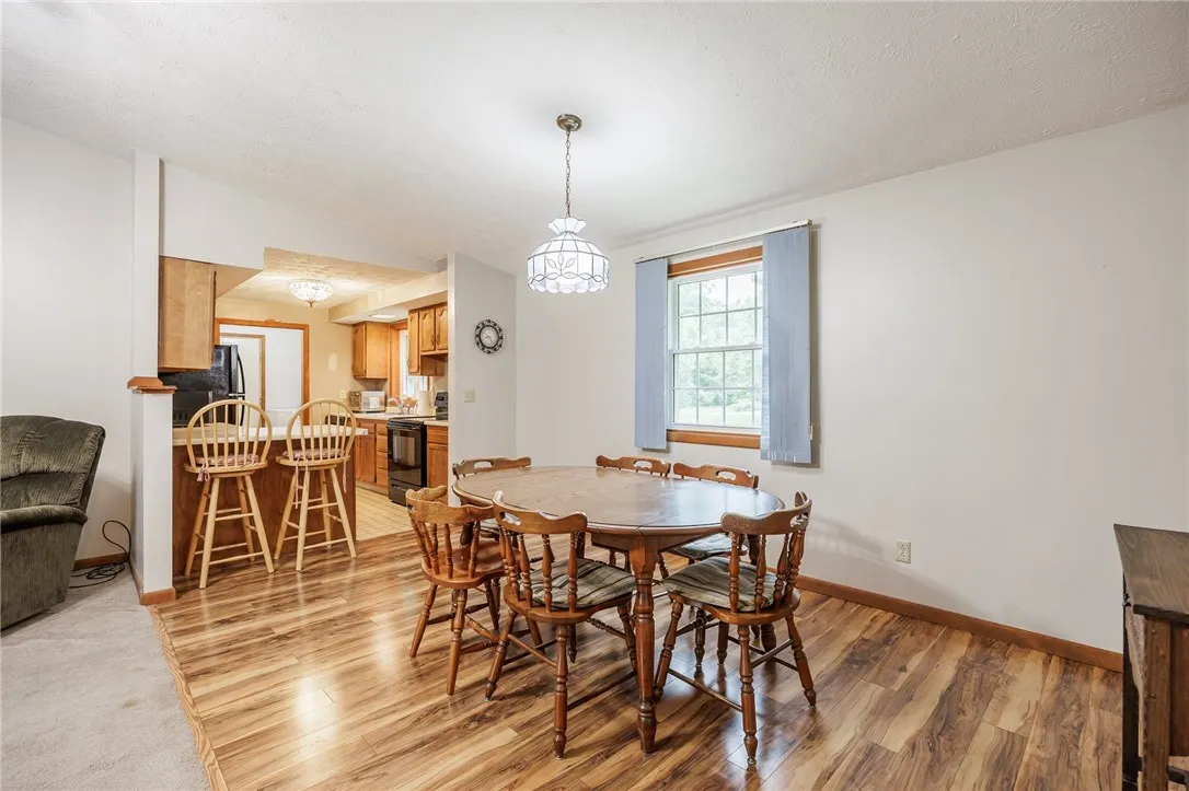 4358 Shortsville Road, Manchester, New York 14548, Manchester, New York 14548, 3 Bedrooms Bedrooms, 7 Rooms Rooms,2 BathroomsBathrooms,Residential,For Sale,4358 Shortsville Road, Manchester, New York 14548,R1621228