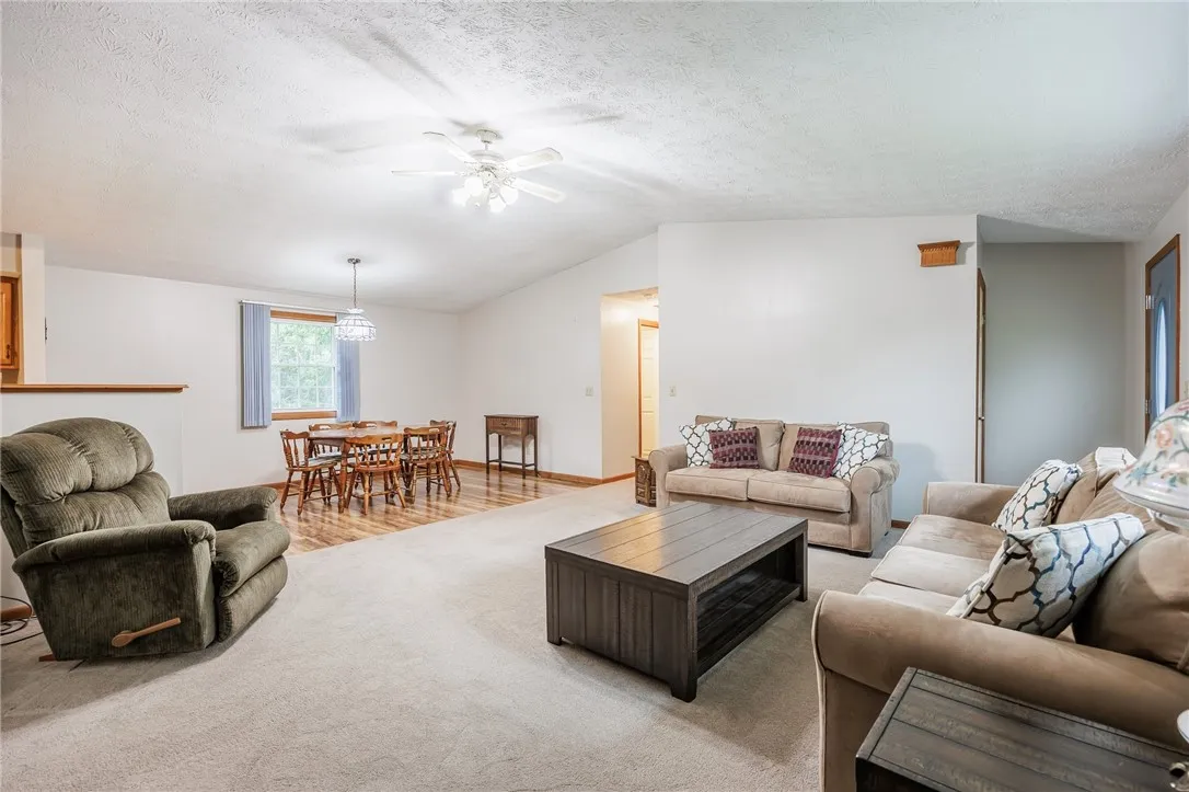 4358 Shortsville Road, Manchester, New York 14548, Manchester, New York 14548, 3 Bedrooms Bedrooms, 7 Rooms Rooms,2 BathroomsBathrooms,Residential,For Sale,4358 Shortsville Road, Manchester, New York 14548,R1621228