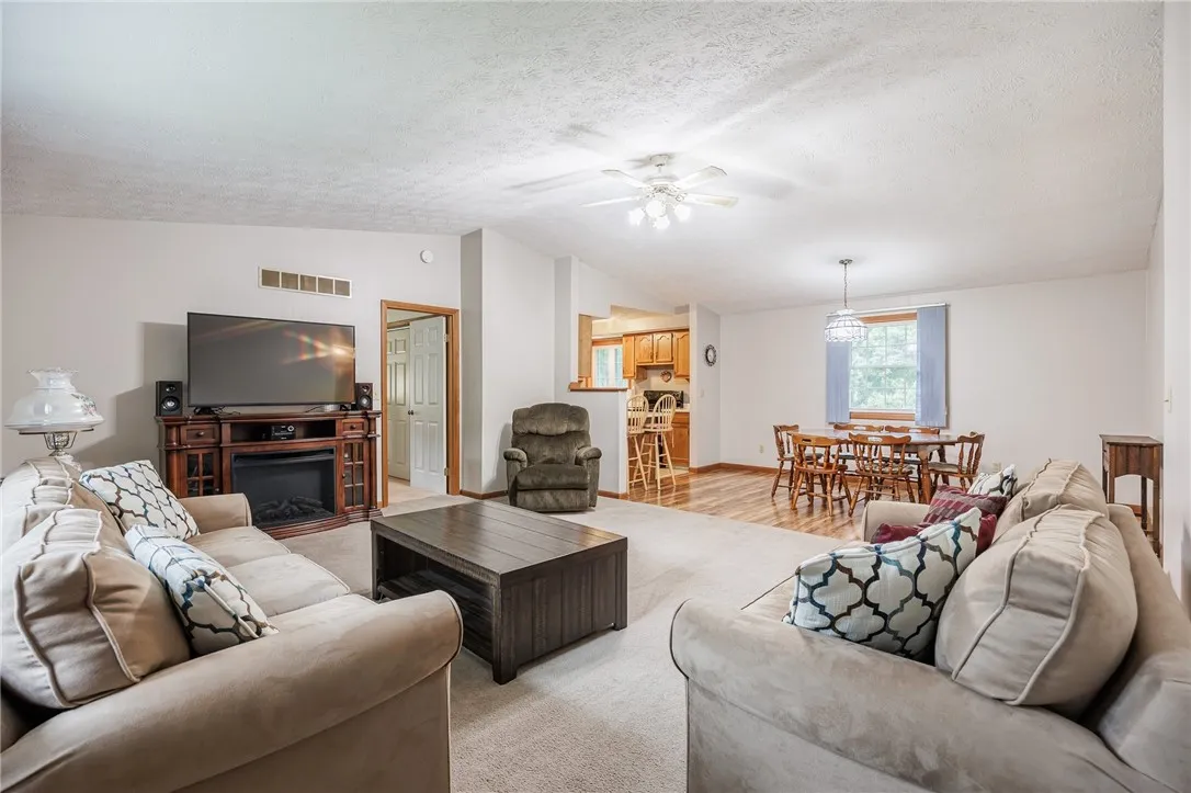 4358 Shortsville Road, Manchester, New York 14548, Manchester, New York 14548, 3 Bedrooms Bedrooms, 7 Rooms Rooms,2 BathroomsBathrooms,Residential,For Sale,4358 Shortsville Road, Manchester, New York 14548,R1621228