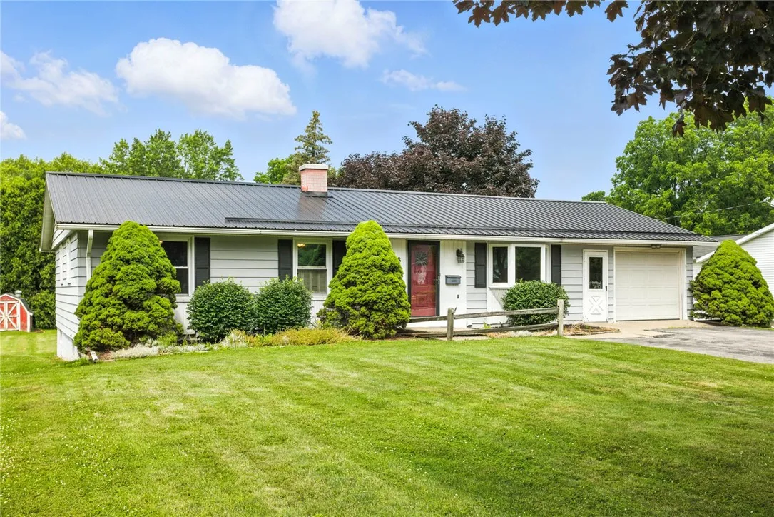 8 Washington Avenue, Leroy, New York 14482, Leroy, New York 14482, 3 Bedrooms Bedrooms, 7 Rooms Rooms,1 BathroomBathrooms,Residential,For Sale,8 Washington Avenue, Leroy, New York 14482,R1621701