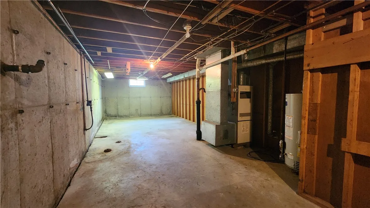 8 Washington Avenue, Leroy, New York 14482, Leroy, New York 14482, 3 Bedrooms Bedrooms, 7 Rooms Rooms,1 BathroomBathrooms,Residential,For Sale,8 Washington Avenue, Leroy, New York 14482,R1621701