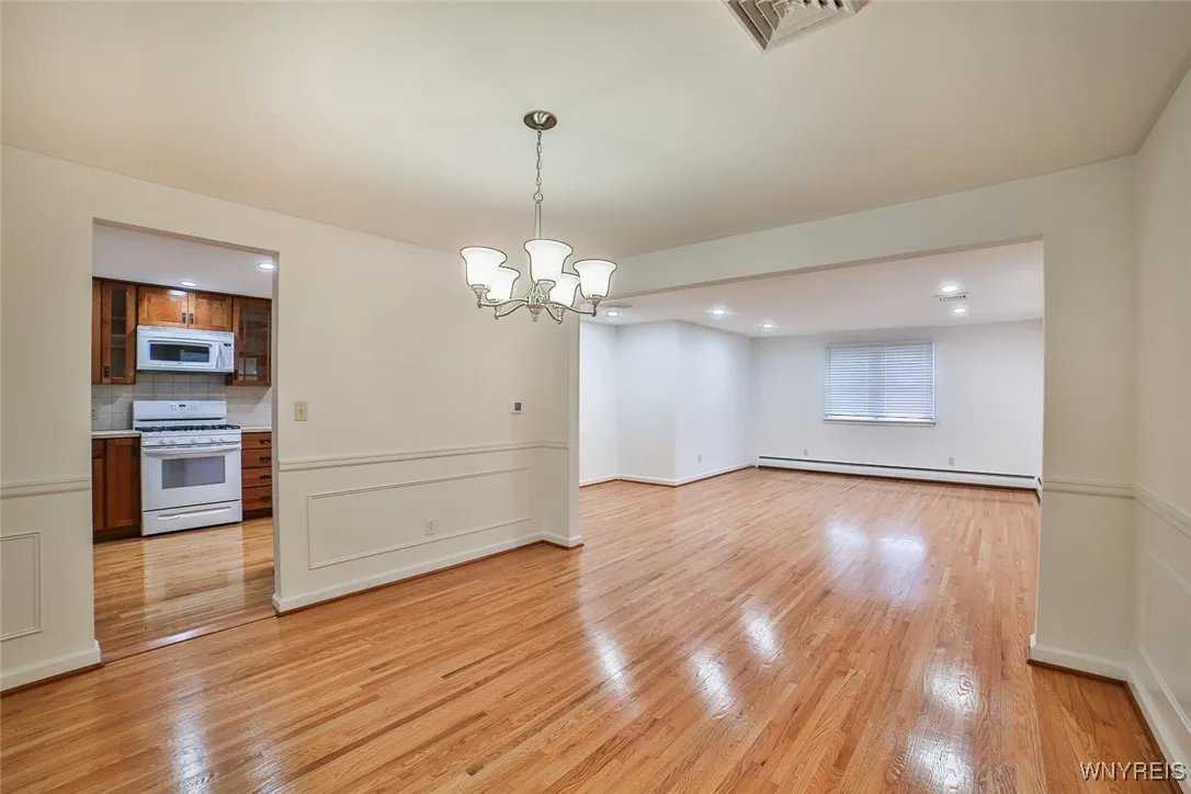 46 Macarthur Drive, Amherst, New York 14221, Amherst, New York 14221, 3 Bedrooms Bedrooms, 12 Rooms Rooms,1 BathroomBathrooms,Residential,For Sale,46 Macarthur Drive, Amherst, New York 14221,B1620550