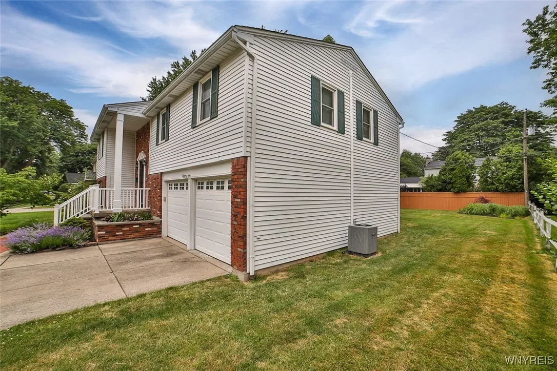 46 Macarthur Drive, Amherst, New York 14221, Amherst, New York 14221, 3 Bedrooms Bedrooms, 12 Rooms Rooms,1 BathroomBathrooms,Residential,For Sale,46 Macarthur Drive, Amherst, New York 14221,B1620550