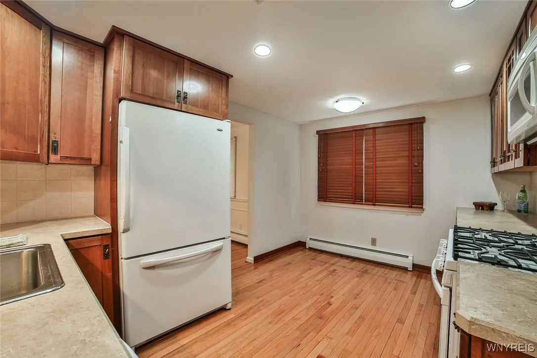 46 Macarthur Drive, Amherst, New York 14221, Amherst, New York 14221, 3 Bedrooms Bedrooms, 12 Rooms Rooms,1 BathroomBathrooms,Residential,For Sale,46 Macarthur Drive, Amherst, New York 14221,B1620550
