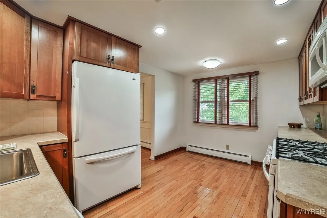 46 Macarthur Drive, Amherst, New York 14221, Amherst, New York 14221, 3 Bedrooms Bedrooms, 12 Rooms Rooms,1 BathroomBathrooms,Residential,For Sale,46 Macarthur Drive, Amherst, New York 14221,B1620550