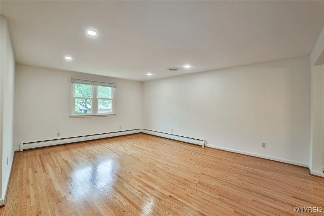 46 Macarthur Drive, Amherst, New York 14221, Amherst, New York 14221, 3 Bedrooms Bedrooms, 12 Rooms Rooms,1 BathroomBathrooms,Residential,For Sale,46 Macarthur Drive, Amherst, New York 14221,B1620550