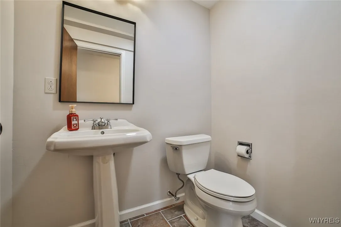 46 Macarthur Drive, Amherst, New York 14221, Amherst, New York 14221, 3 Bedrooms Bedrooms, 12 Rooms Rooms,1 BathroomBathrooms,Residential,For Sale,46 Macarthur Drive, Amherst, New York 14221,B1620550