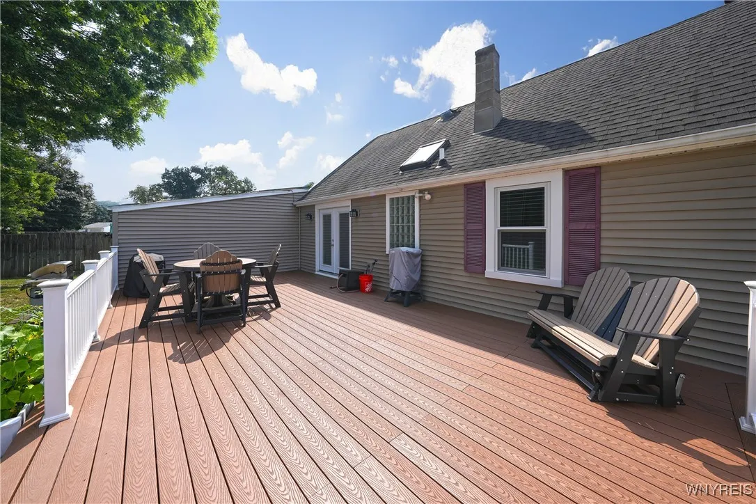 120 Cloverside Court, West Seneca, New York 14224, West Seneca, New York 14224, 3 Bedrooms Bedrooms, 5 Rooms Rooms,1 BathroomBathrooms,Residential,For Sale,120 Cloverside Court, West Seneca, New York 14224,B1621288