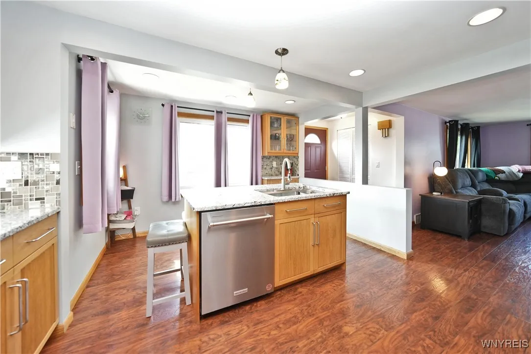 120 Cloverside Court, West Seneca, New York 14224, West Seneca, New York 14224, 3 Bedrooms Bedrooms, 5 Rooms Rooms,1 BathroomBathrooms,Residential,For Sale,120 Cloverside Court, West Seneca, New York 14224,B1621288