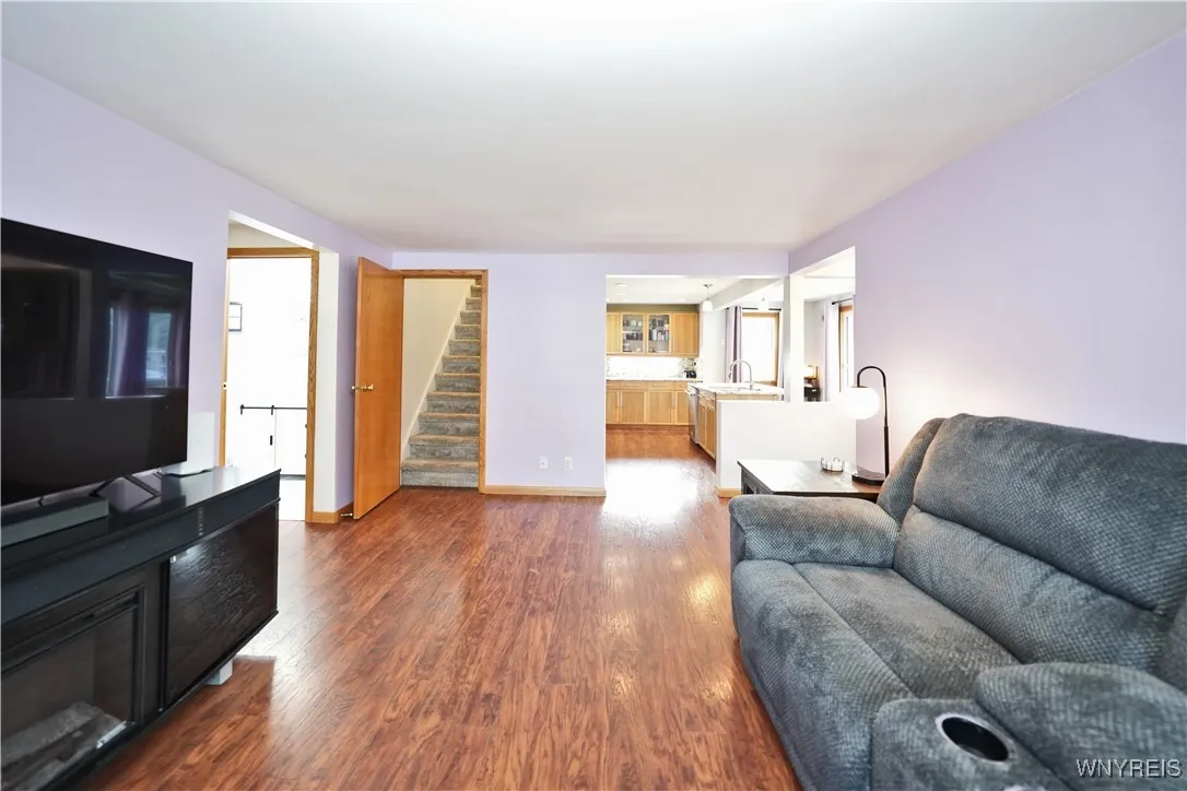 120 Cloverside Court, West Seneca, New York 14224, West Seneca, New York 14224, 3 Bedrooms Bedrooms, 5 Rooms Rooms,1 BathroomBathrooms,Residential,For Sale,120 Cloverside Court, West Seneca, New York 14224,B1621288
