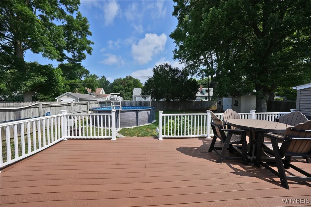 120 Cloverside Court, West Seneca, New York 14224, West Seneca, New York 14224, 3 Bedrooms Bedrooms, 5 Rooms Rooms,1 BathroomBathrooms,Residential,For Sale,120 Cloverside Court, West Seneca, New York 14224,B1621288