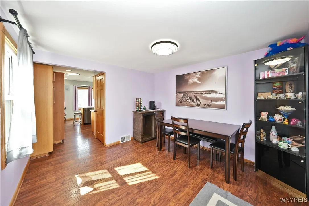 120 Cloverside Court, West Seneca, New York 14224, West Seneca, New York 14224, 3 Bedrooms Bedrooms, 5 Rooms Rooms,1 BathroomBathrooms,Residential,For Sale,120 Cloverside Court, West Seneca, New York 14224,B1621288