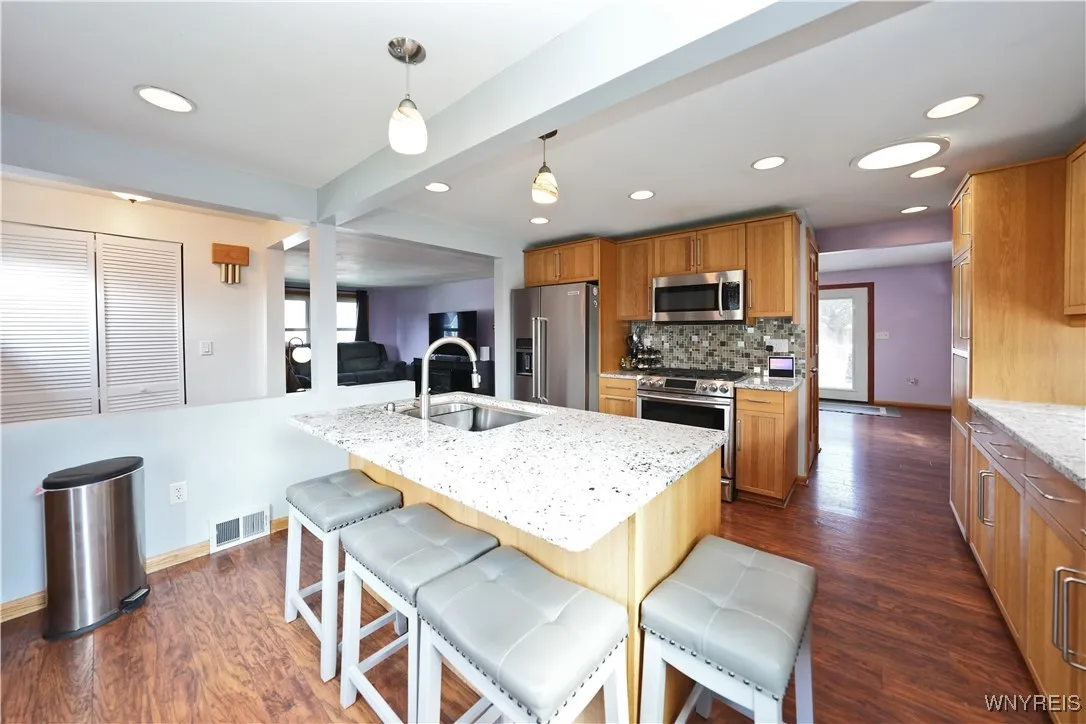 120 Cloverside Court, West Seneca, New York 14224, West Seneca, New York 14224, 3 Bedrooms Bedrooms, 5 Rooms Rooms,1 BathroomBathrooms,Residential,For Sale,120 Cloverside Court, West Seneca, New York 14224,B1621288