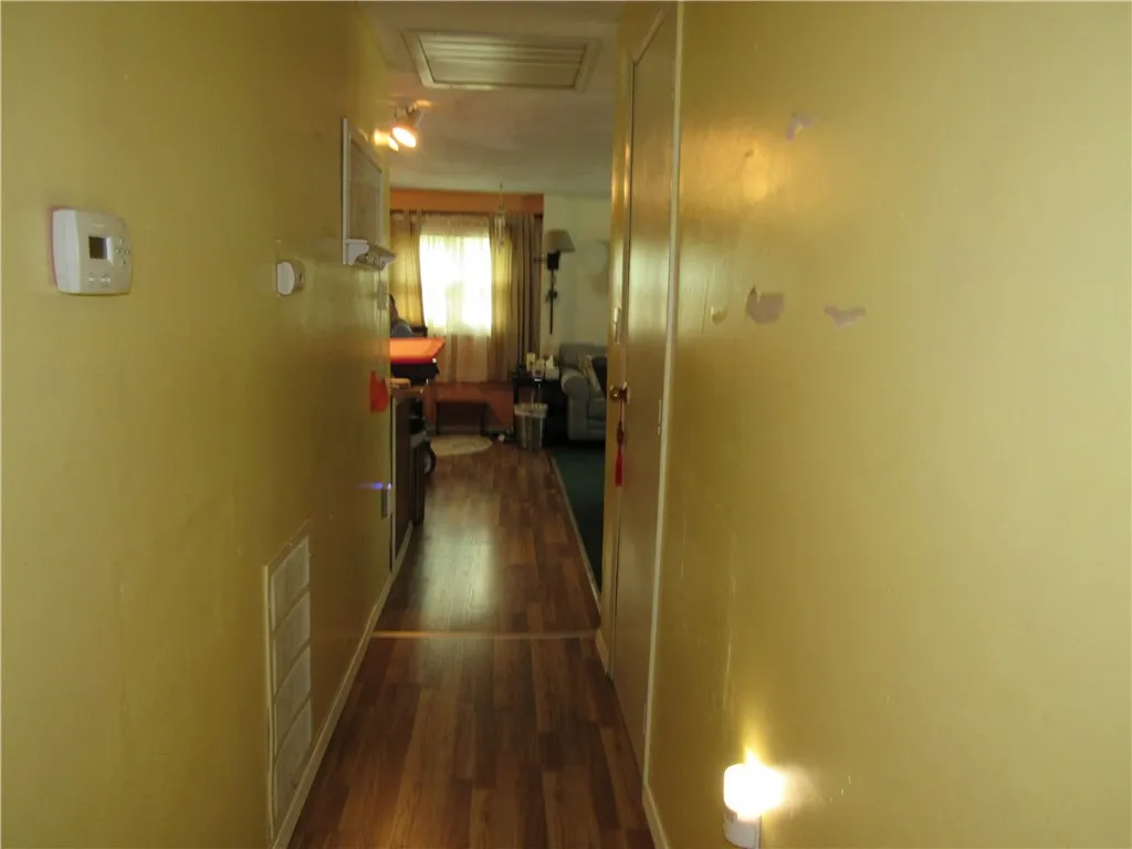 18 Mark Circle, Naples, New York 14512, Naples, New York 14512, 2 Bedrooms Bedrooms, 5 Rooms Rooms,2 BathroomsBathrooms,Residential,For Sale,18 Mark Circle, Naples, New York 14512,R1621475