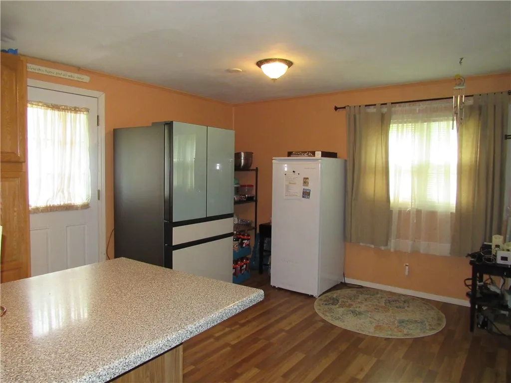 18 Mark Circle, Naples, New York 14512, Naples, New York 14512, 2 Bedrooms Bedrooms, 5 Rooms Rooms,2 BathroomsBathrooms,Residential,For Sale,18 Mark Circle, Naples, New York 14512,R1621475