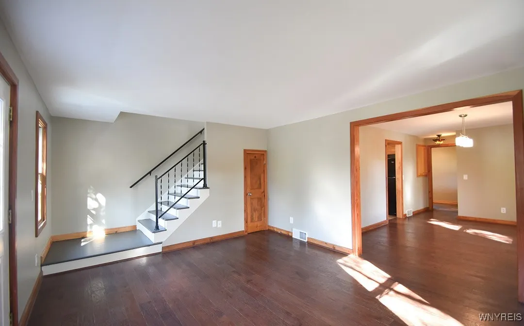 51 North Forest Road, Amherst, New York 14221, Amherst, New York 14221, 2 Bedrooms Bedrooms, 6 Rooms Rooms,2 BathroomsBathrooms,Residential,For Sale,51 North Forest Road, Amherst, New York 14221,B1621652