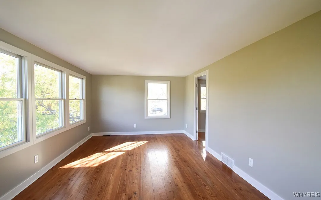 51 North Forest Road, Amherst, New York 14221, Amherst, New York 14221, 2 Bedrooms Bedrooms, 6 Rooms Rooms,2 BathroomsBathrooms,Residential,For Sale,51 North Forest Road, Amherst, New York 14221,B1621652