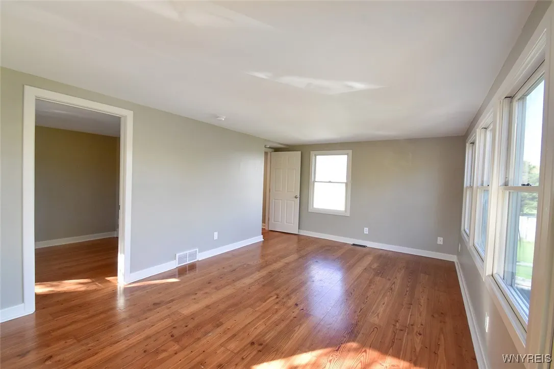 51 North Forest Road, Amherst, New York 14221, Amherst, New York 14221, 2 Bedrooms Bedrooms, 6 Rooms Rooms,2 BathroomsBathrooms,Residential,For Sale,51 North Forest Road, Amherst, New York 14221,B1621652