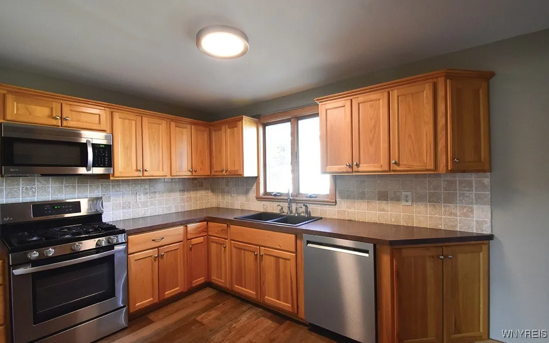 51 North Forest Road, Amherst, New York 14221, Amherst, New York 14221, 2 Bedrooms Bedrooms, 6 Rooms Rooms,2 BathroomsBathrooms,Residential,For Sale,51 North Forest Road, Amherst, New York 14221,B1621652