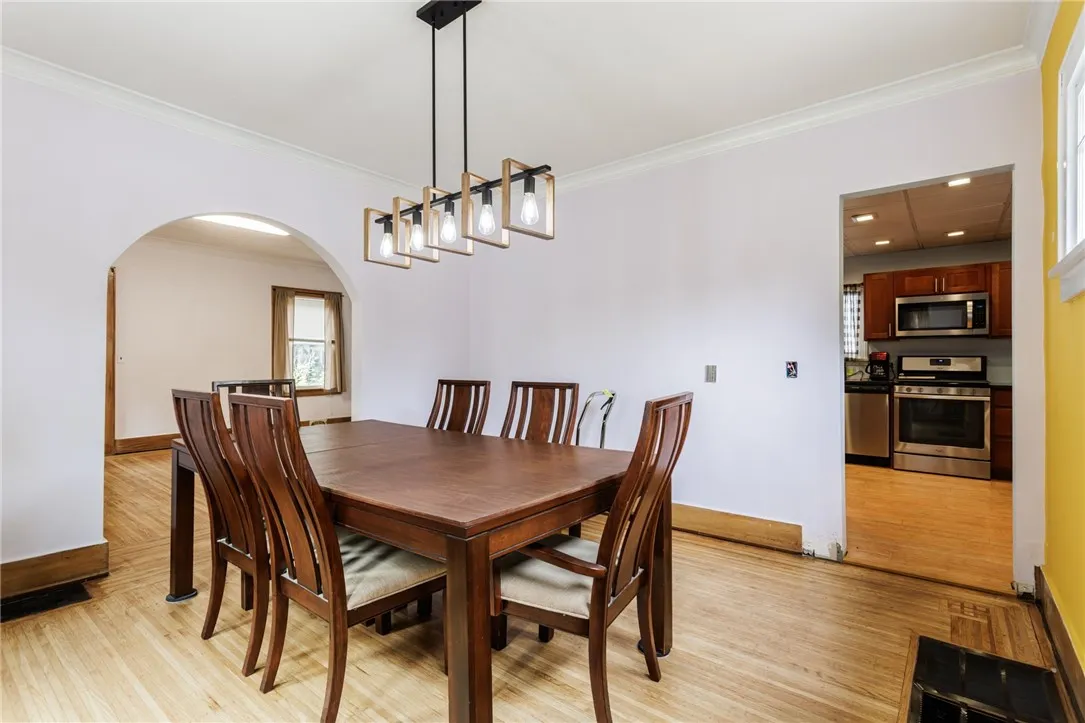 802 Merchants Road, Rochester, New York 14609, Rochester, New York 14609, 3 Bedrooms Bedrooms, 6 Rooms Rooms,1 BathroomBathrooms,Residential,For Sale,802 Merchants Road, Rochester, New York 14609,R1620243