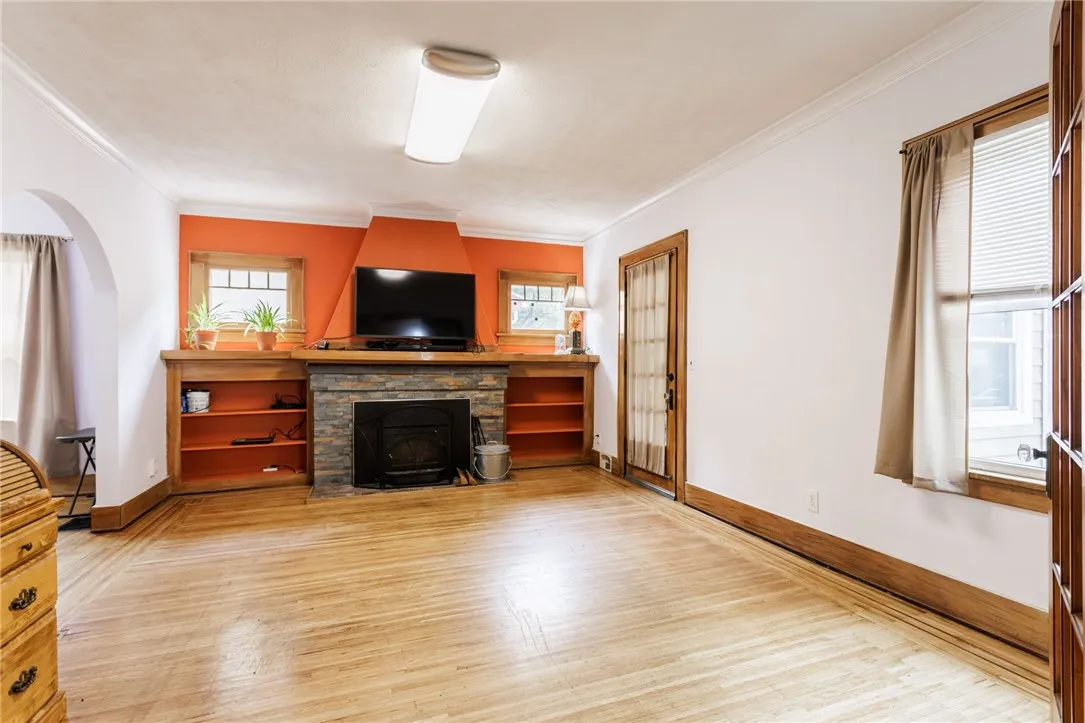 802 Merchants Road, Rochester, New York 14609, Rochester, New York 14609, 3 Bedrooms Bedrooms, 6 Rooms Rooms,1 BathroomBathrooms,Residential,For Sale,802 Merchants Road, Rochester, New York 14609,R1620243