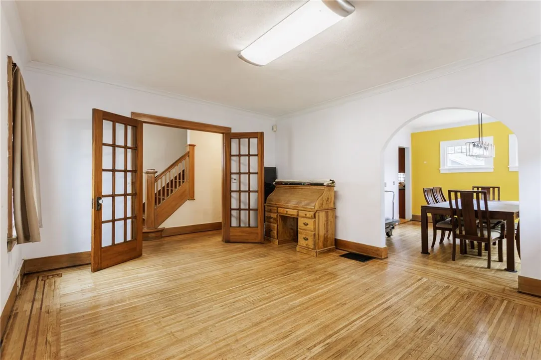 802 Merchants Road, Rochester, New York 14609, Rochester, New York 14609, 3 Bedrooms Bedrooms, 6 Rooms Rooms,1 BathroomBathrooms,Residential,For Sale,802 Merchants Road, Rochester, New York 14609,R1620243