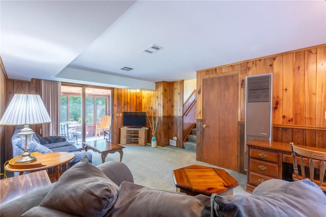 146 Summit Hill Drive, Greece, New York 14612, Greece, New York 14612, 3 Bedrooms Bedrooms, 7 Rooms Rooms,1 BathroomBathrooms,Residential,For Sale,146 Summit Hill Drive, Greece, New York 14612,R1621613