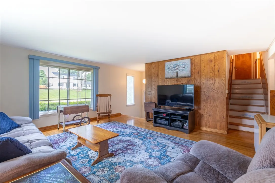 146 Summit Hill Drive, Greece, New York 14612, Greece, New York 14612, 3 Bedrooms Bedrooms, 7 Rooms Rooms,1 BathroomBathrooms,Residential,For Sale,146 Summit Hill Drive, Greece, New York 14612,R1621613