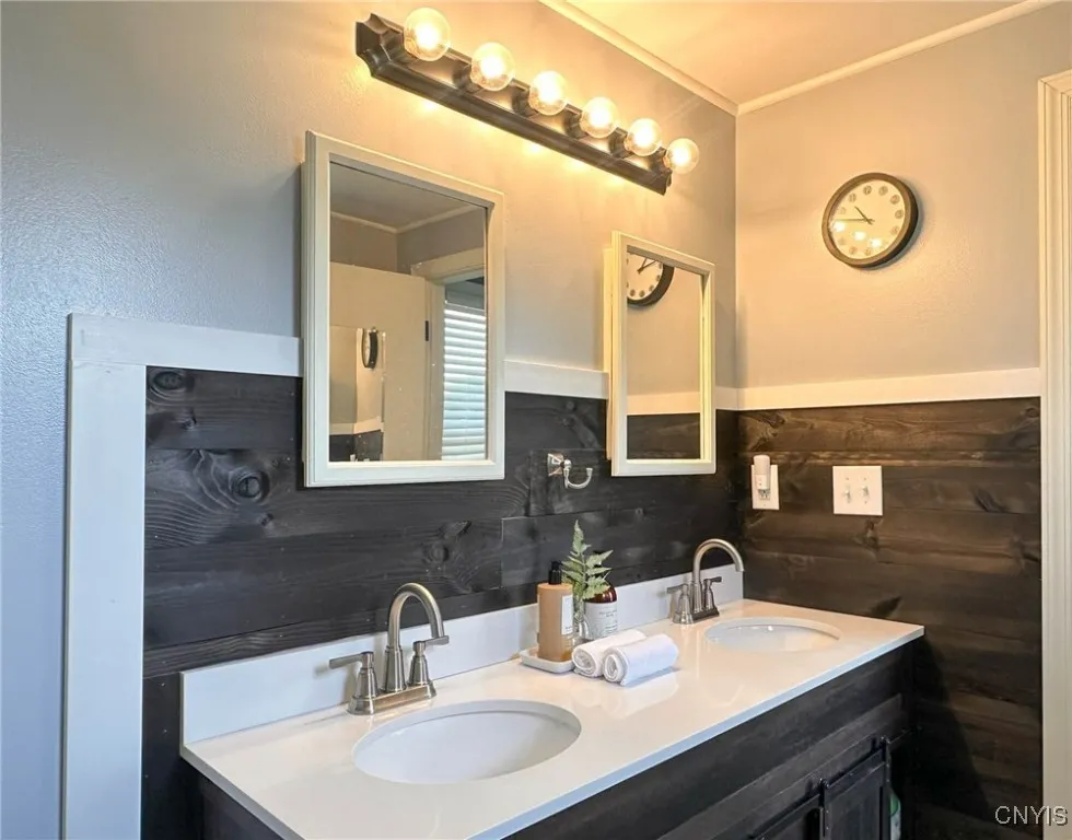 106 Kay Drive, Lenox, New York 13163, Lenox, New York 13163, 4 Bedrooms Bedrooms, 8 Rooms Rooms,2 BathroomsBathrooms,Residential,For Sale,106 Kay Drive, Lenox, New York 13163,S1621735