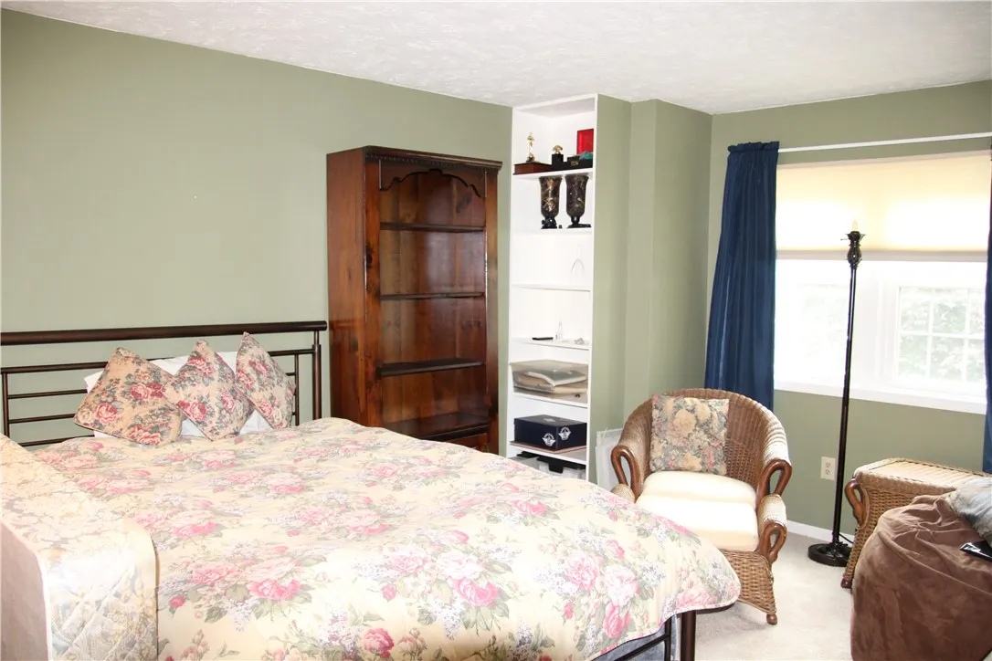 24 Spring Flower Dr Drive, Chili, New York 14514, Chili, New York 14514, 3 Bedrooms Bedrooms, 5 Rooms Rooms,2 BathroomsBathrooms,Residential,For Sale,24 Spring Flower Dr Drive, Chili, New York 14514,R1621643
