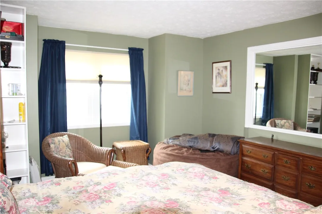 24 Spring Flower Dr Drive, Chili, New York 14514, Chili, New York 14514, 3 Bedrooms Bedrooms, 5 Rooms Rooms,2 BathroomsBathrooms,Residential,For Sale,24 Spring Flower Dr Drive, Chili, New York 14514,R1621643