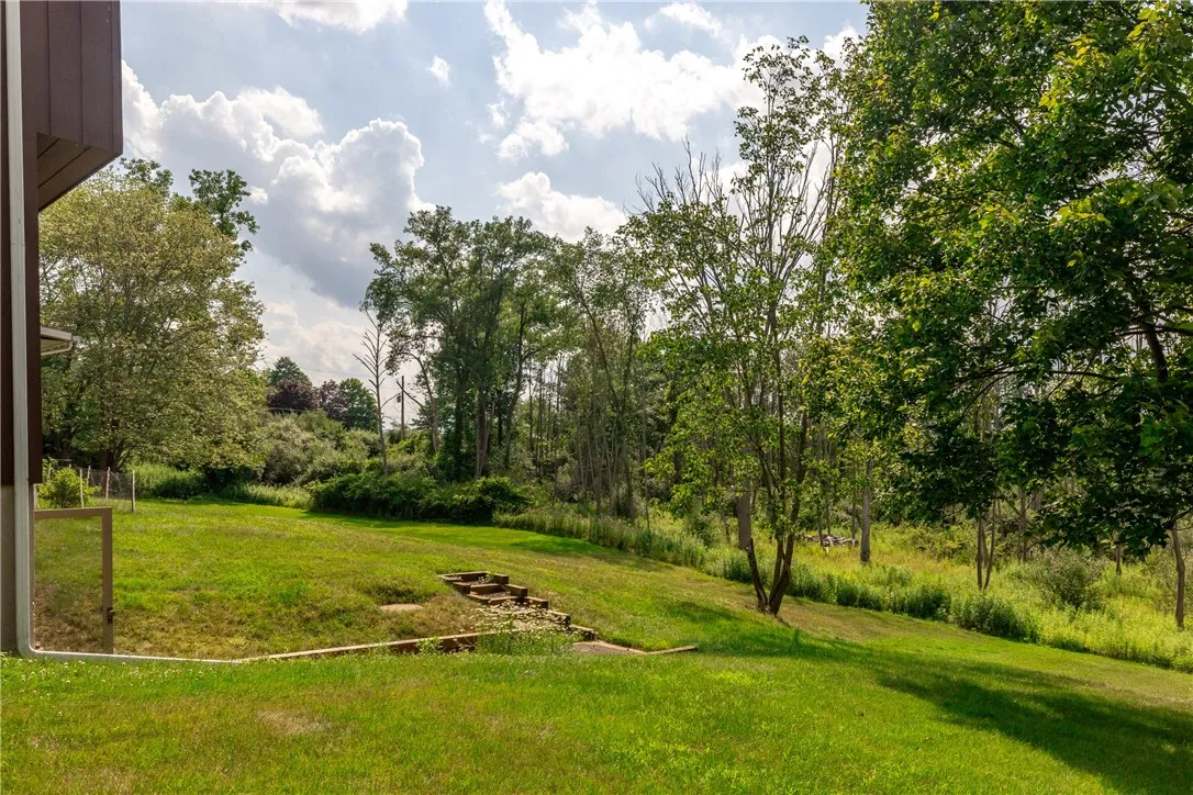 29 Valley View Drive, Big Flats, New York 14903, Big Flats, New York 14903, 4 Bedrooms Bedrooms, 13 Rooms Rooms,3 BathroomsBathrooms,Residential,For Sale,29 Valley View Drive, Big Flats, New York 14903,R1621427