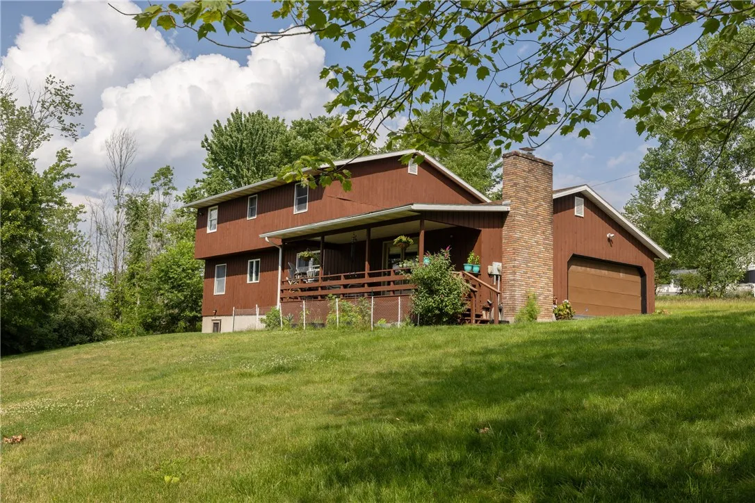 29 Valley View Drive, Big Flats, New York 14903, Big Flats, New York 14903, 4 Bedrooms Bedrooms, 13 Rooms Rooms,3 BathroomsBathrooms,Residential,For Sale,29 Valley View Drive, Big Flats, New York 14903,R1621427