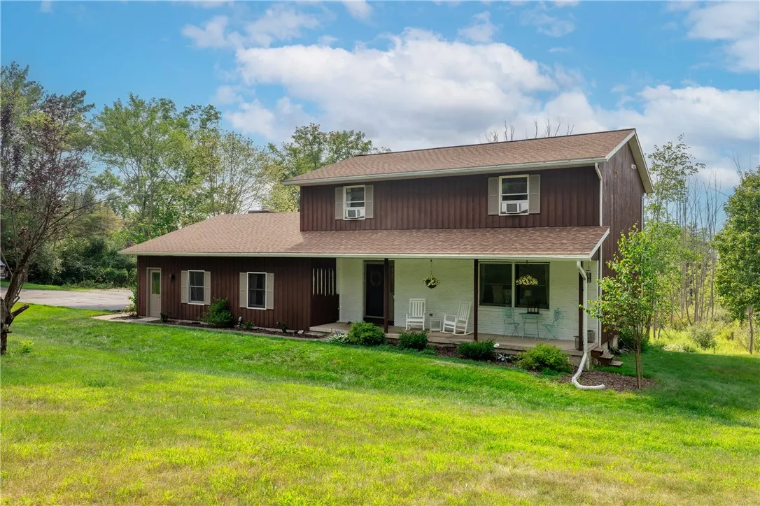 29 Valley View Drive, Big Flats, New York 14903, Big Flats, New York 14903, 4 Bedrooms Bedrooms, 13 Rooms Rooms,3 BathroomsBathrooms,Residential,For Sale,29 Valley View Drive, Big Flats, New York 14903,R1621427