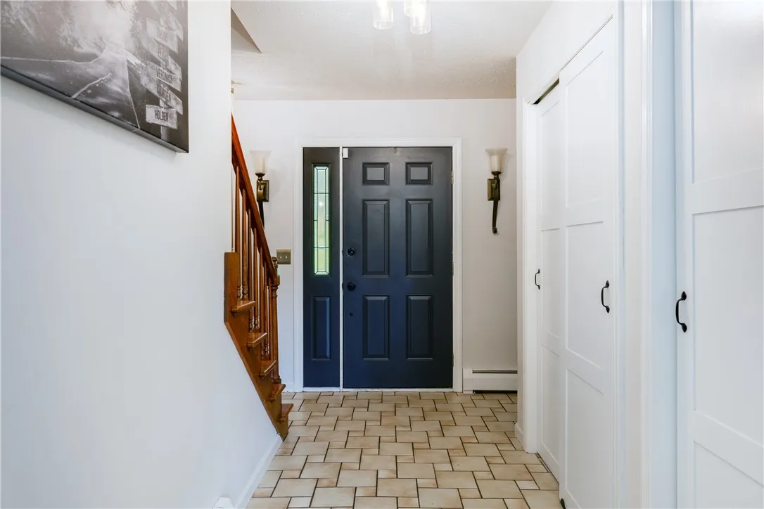 29 Valley View Drive, Big Flats, New York 14903, Big Flats, New York 14903, 4 Bedrooms Bedrooms, 13 Rooms Rooms,3 BathroomsBathrooms,Residential,For Sale,29 Valley View Drive, Big Flats, New York 14903,R1621427