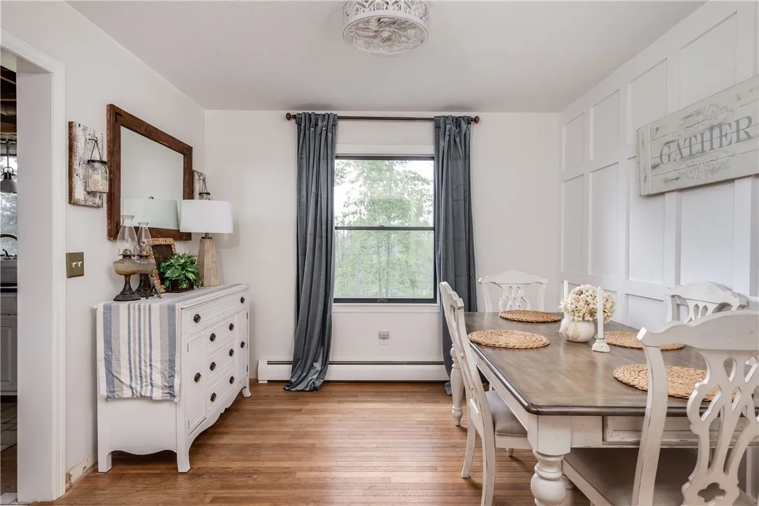 29 Valley View Drive, Big Flats, New York 14903, Big Flats, New York 14903, 4 Bedrooms Bedrooms, 13 Rooms Rooms,3 BathroomsBathrooms,Residential,For Sale,29 Valley View Drive, Big Flats, New York 14903,R1621427