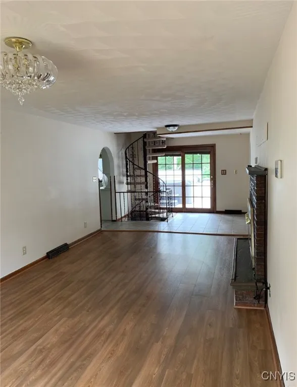 135 Button Lane, Frankfort, New York 13340, Frankfort, New York 13340, 3 Bedrooms Bedrooms, 10 Rooms Rooms,3 BathroomsBathrooms,Residential Lease,For Rent,135 Button Lane, Frankfort, New York 13340,S1621114